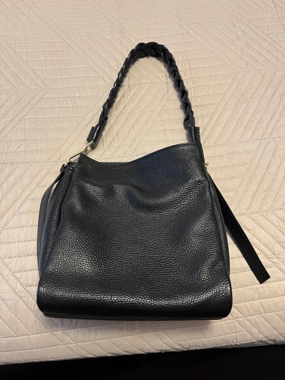 Cuir Veritable Black Leather Shoulder Bag with Braided Handle